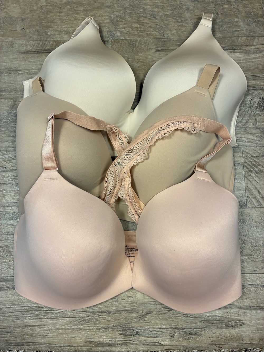 Soma Bundle 3 Wireless Bras Embliss Vanishing 360 Luxe Front Close Lace Back
